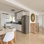 شقة La Perla Vista Al Mar Fabiola 1 *
